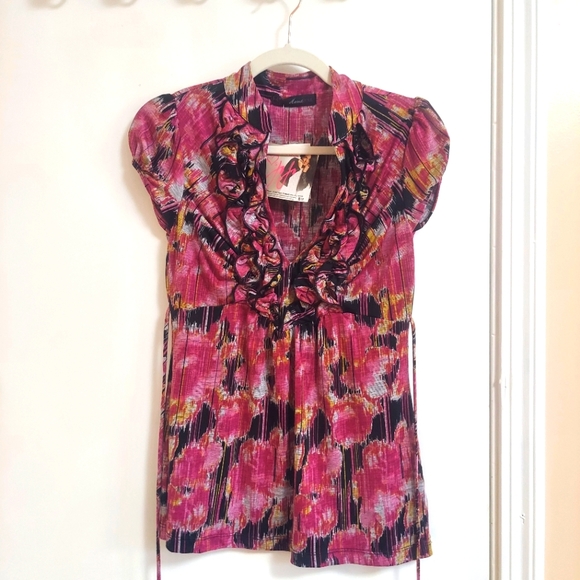 NWT Top, Small - Picture 1 of 2